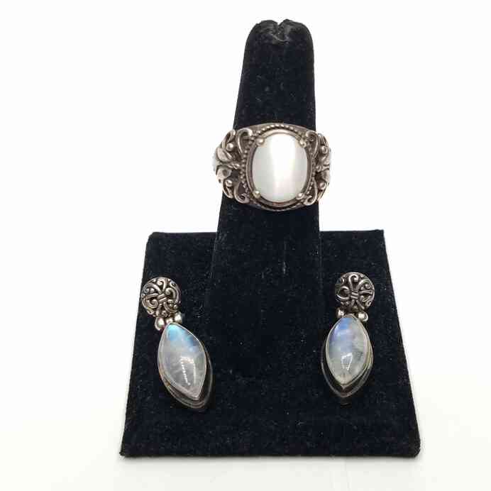 Cat’s eye set of white w/ ring, pendant and chalcedony earrings