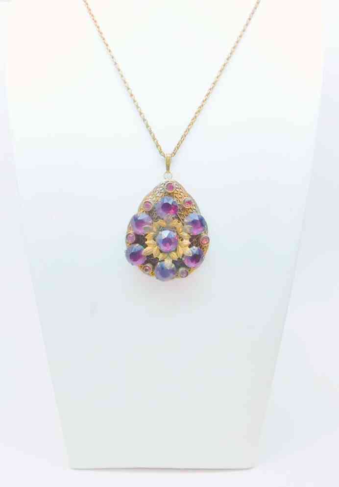 Antique Purple Glass Crystal Floral Pendant Necklace 31.3g